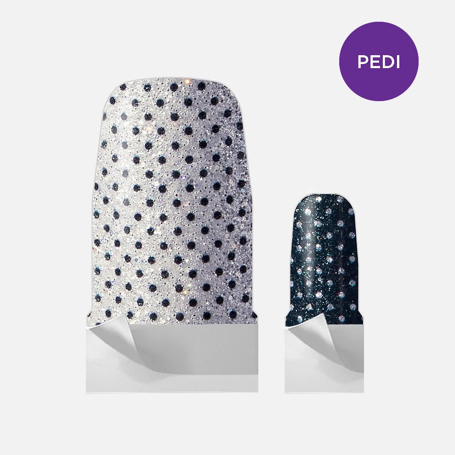 Dainty Dotted Pedi