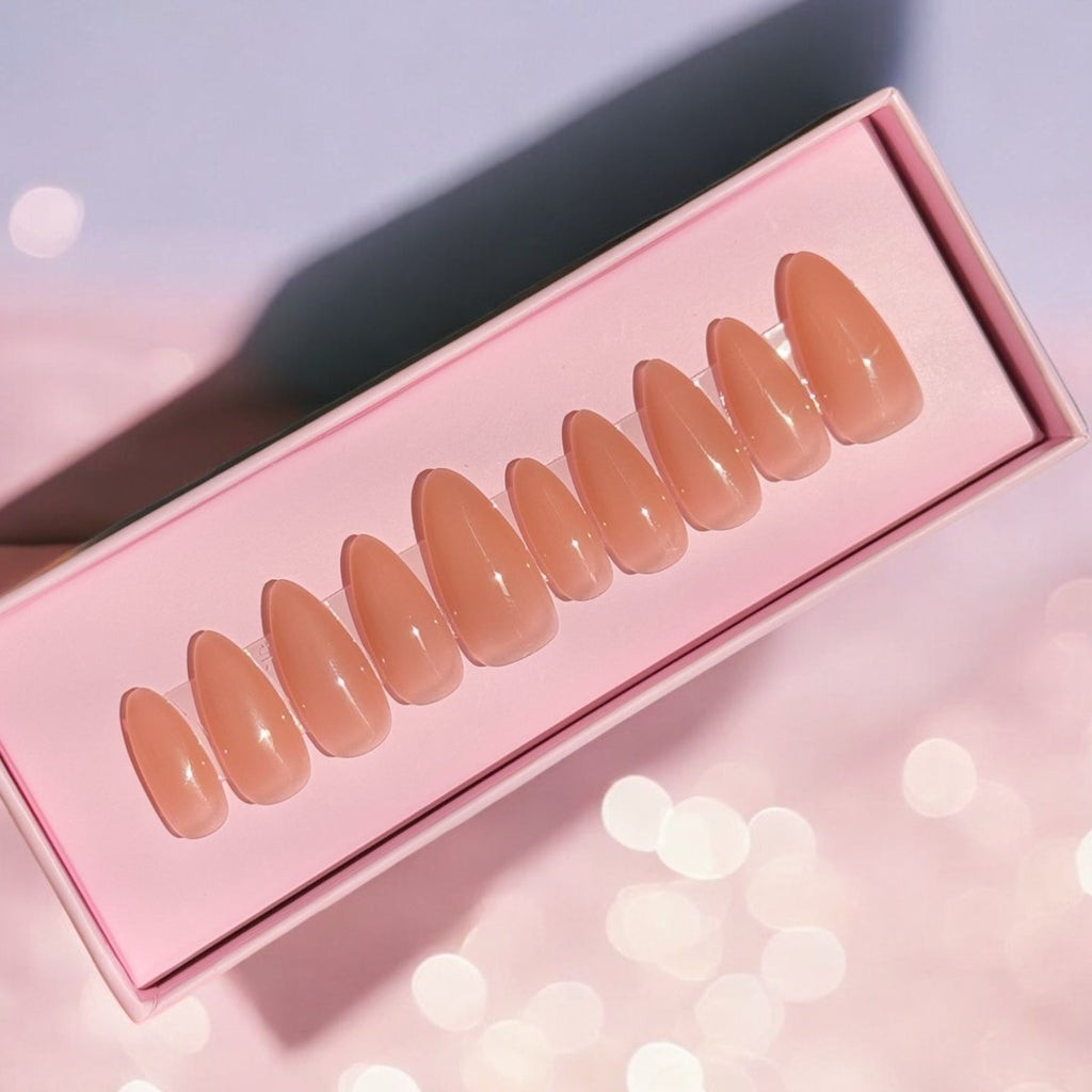 Nude color almond daily set