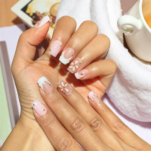 Minimalist Fleur City Pink Nailshop